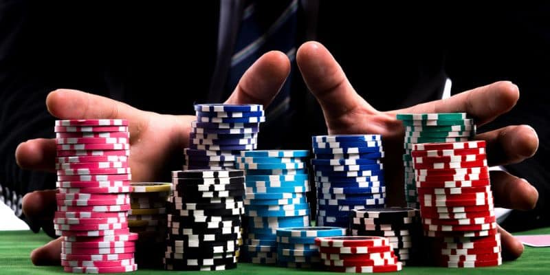 Tổng quát về cách chơi Poker online