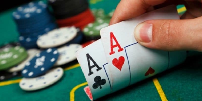 Thực hiện các bước trong cách chơi Poker 2 lá